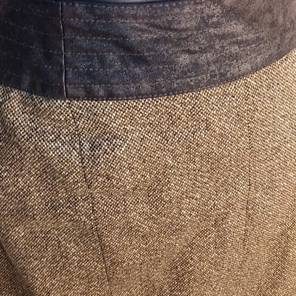 Ann Taylor - Picture 2 of 6